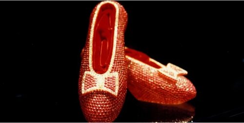 ТОП-10: Самая дорогая, украшенная драгоценностями, обувь в мире